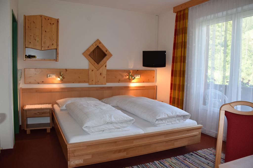 Pension Appartement Ambrosi Heiligenblut Eksteriør billede