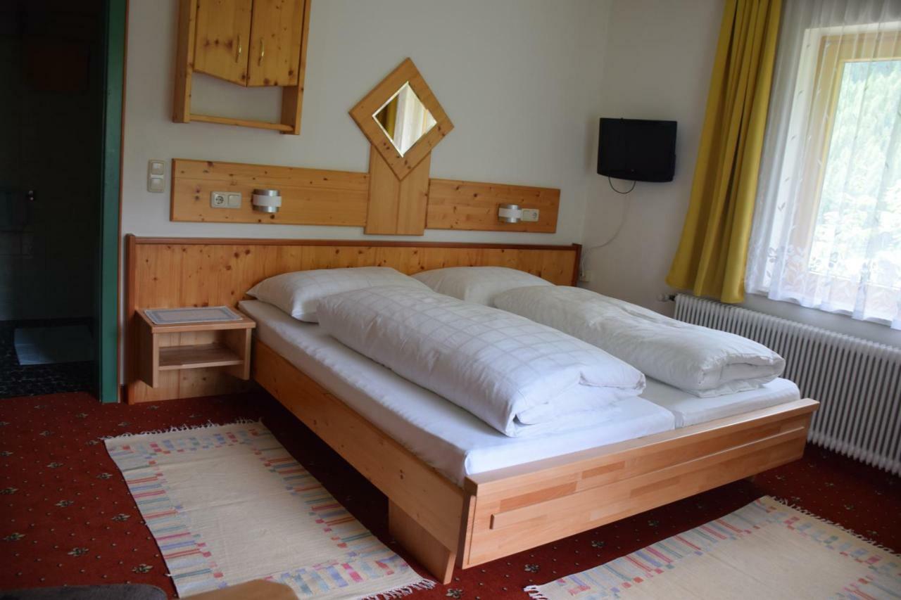 Pension Appartement Ambrosi Heiligenblut Eksteriør billede
